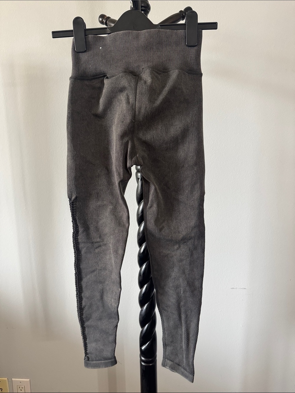 aerie Gray High-Waist Ribbed Leggings 8.T - Picture 2 of 4